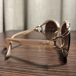 Ferragamo sunglasses women's